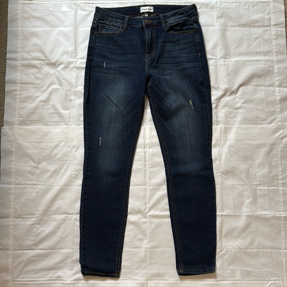 NWT Women’s Studio Blue Aranza Mid-Rise Skinny Jeans, Size 29 - Picture 1 of 11